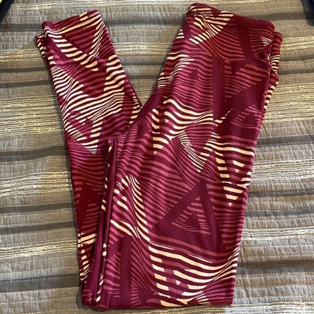 Women's Lularoe Tan/Maroon Triangle Stripes Buttery Leggings Size O/S EUC #4198 - Picture 2 of 4